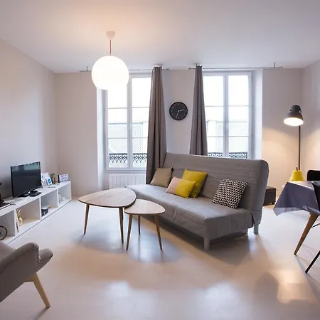 By Jo - Proc 2d Apartment