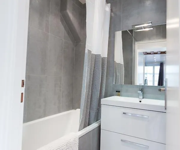 By Jo - Proc 2d アパート